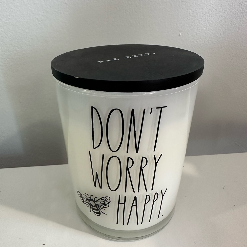 RAE DUNN 🐝 CANDLE